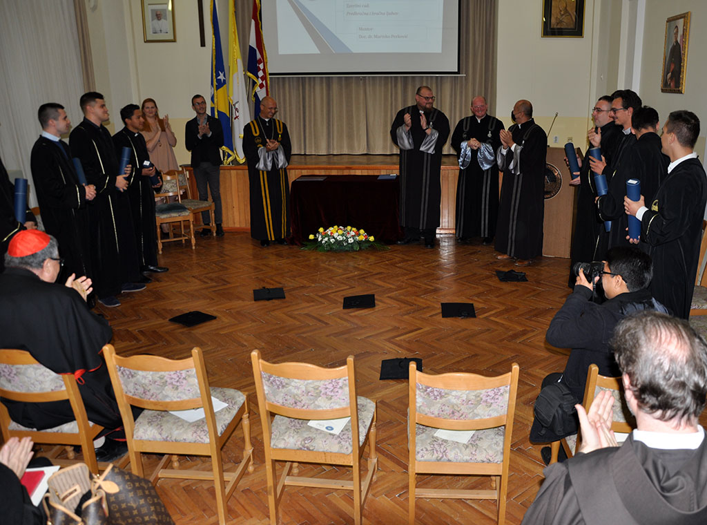 PROSLAVLJEN DAN KATOLIČKOG BOGOSLOVNOG FAKULTETA UNSA 6 teol18 1